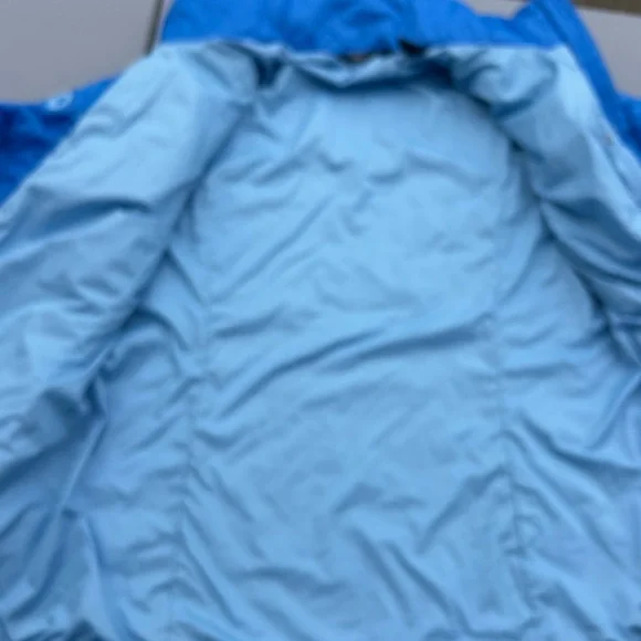 Marmot Women's Vibrant Blue Quilted Puffer Jacket - Picture 7 of 15